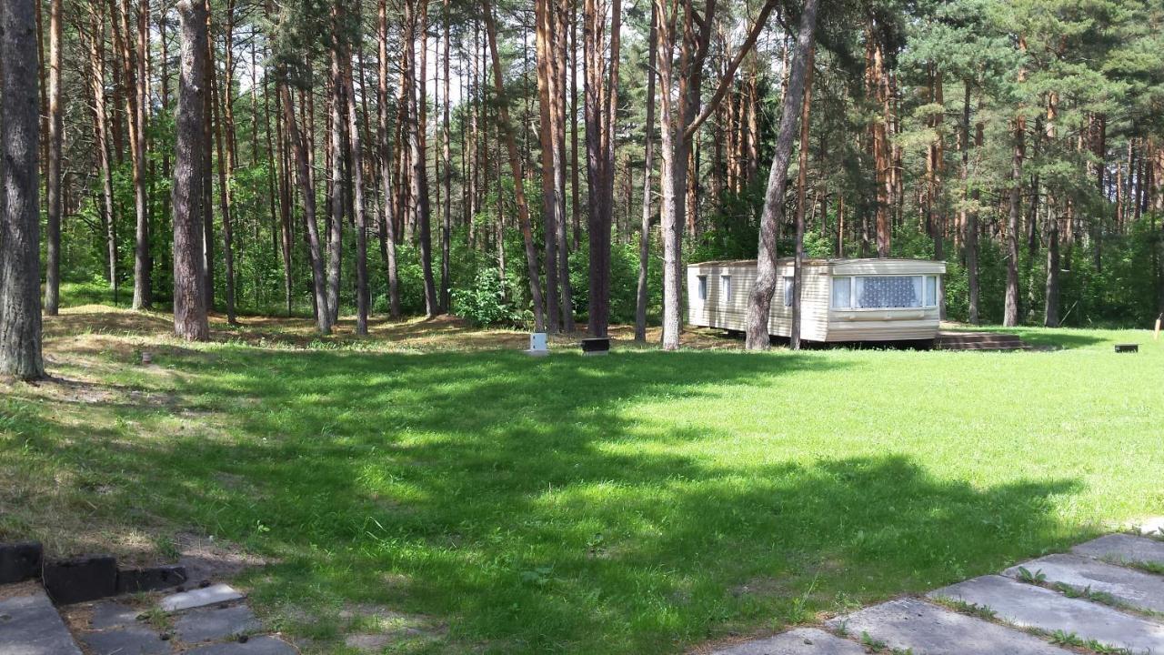 Neptuns Hotell Jūrkalne Eksteriør bilde
